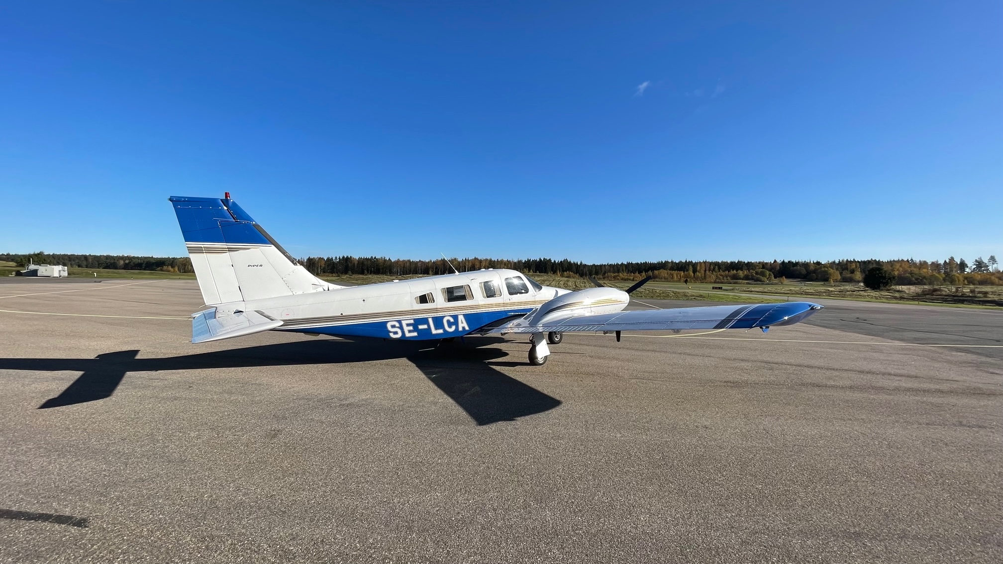 Piper PA-34-220T Seneca III for Sale with glass cockpit